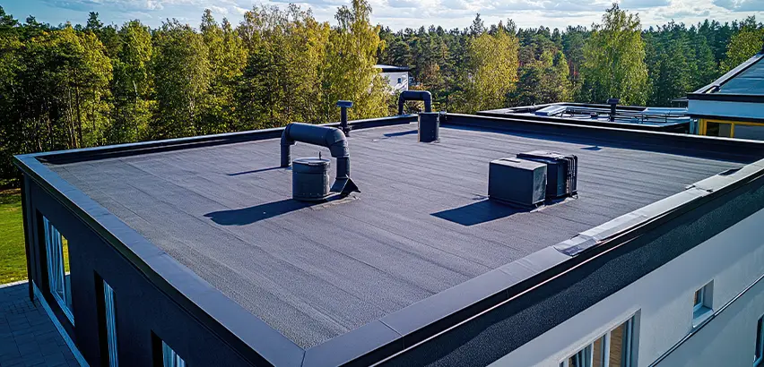 Professional Flat Roof Replacement Services in Redmond, WA